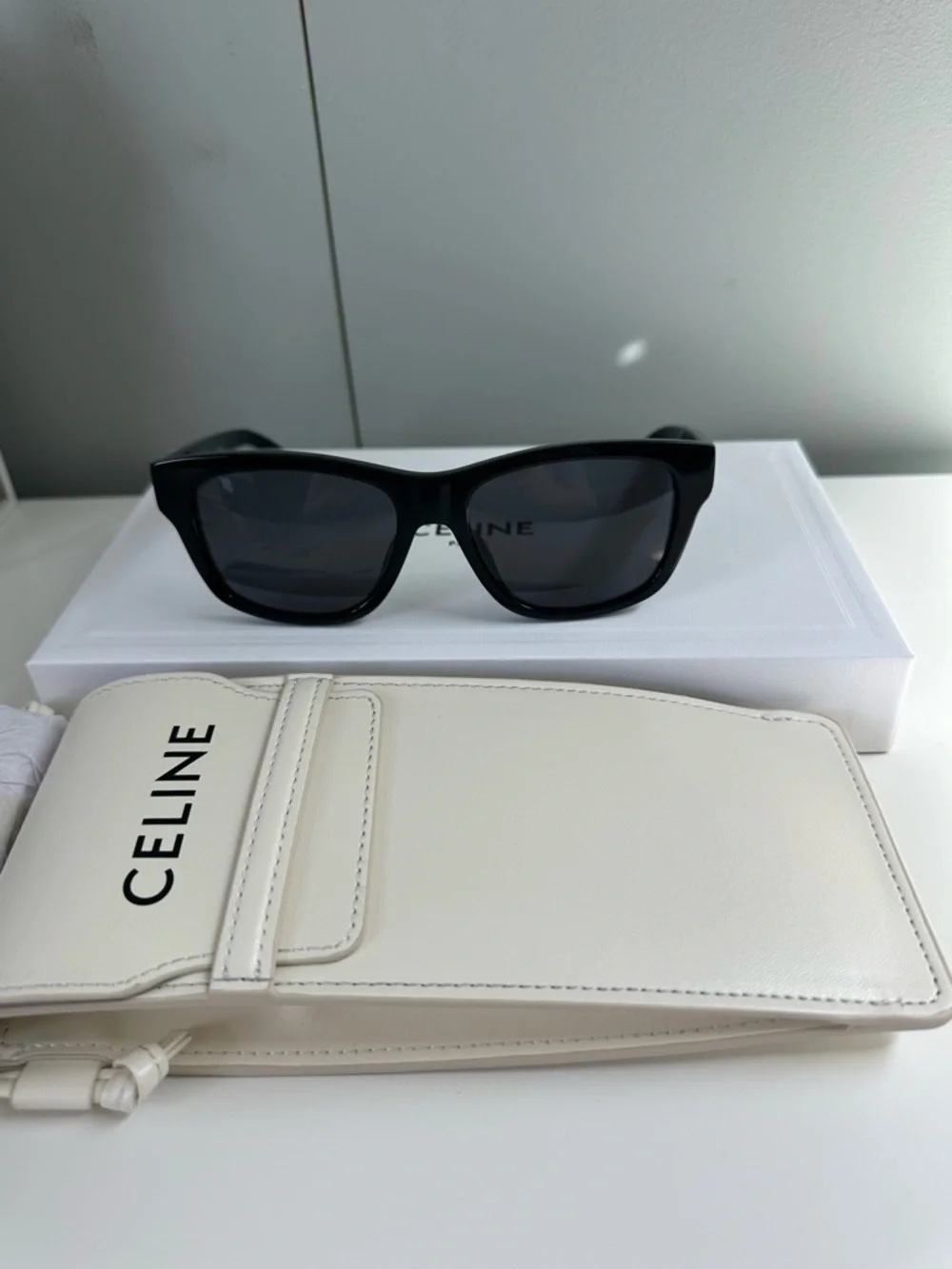 New Celine Black Sunglasses with Off White Crossbidy  Case. - Picture 9 of 13